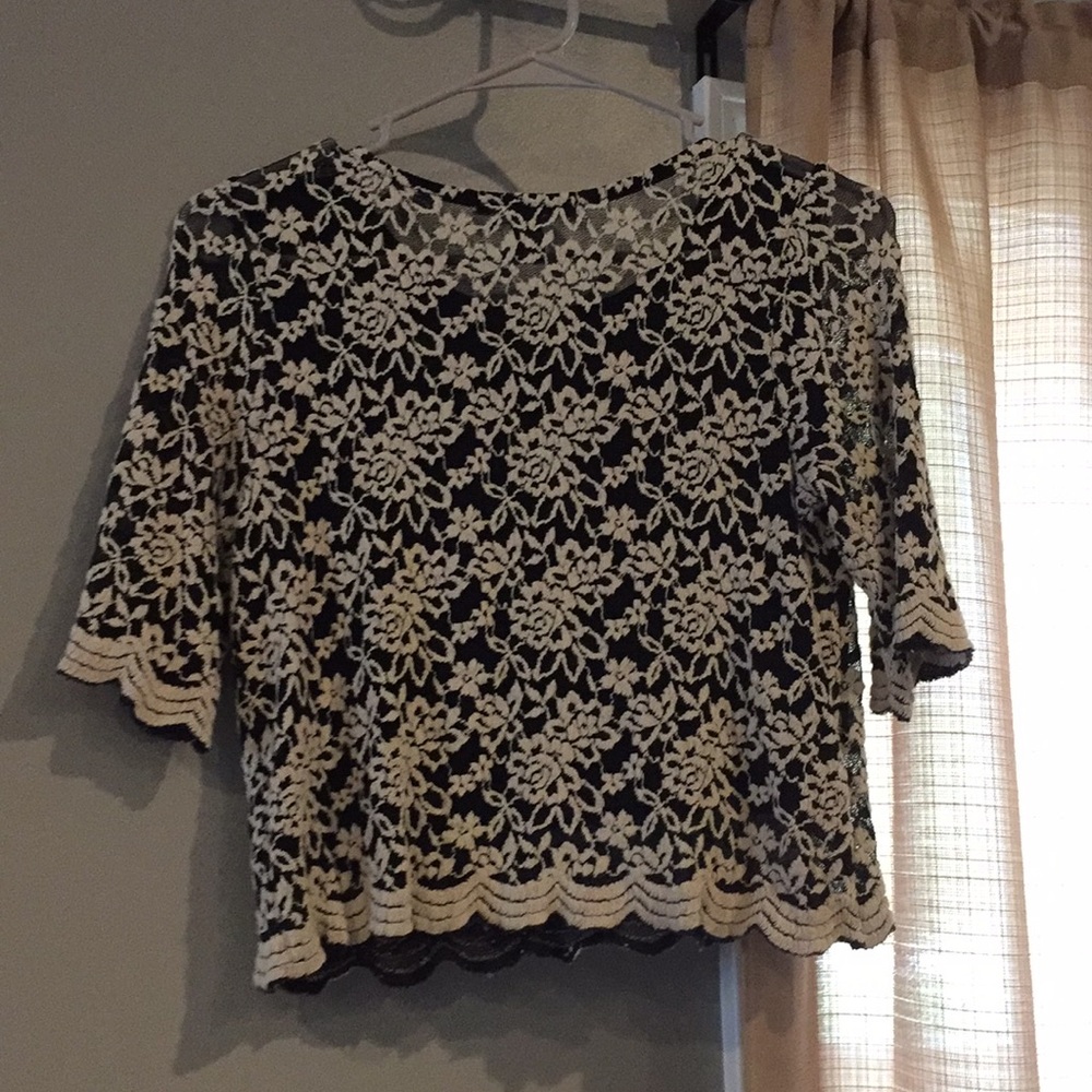 Cute top from Forever 21! - Picture 2 of 2